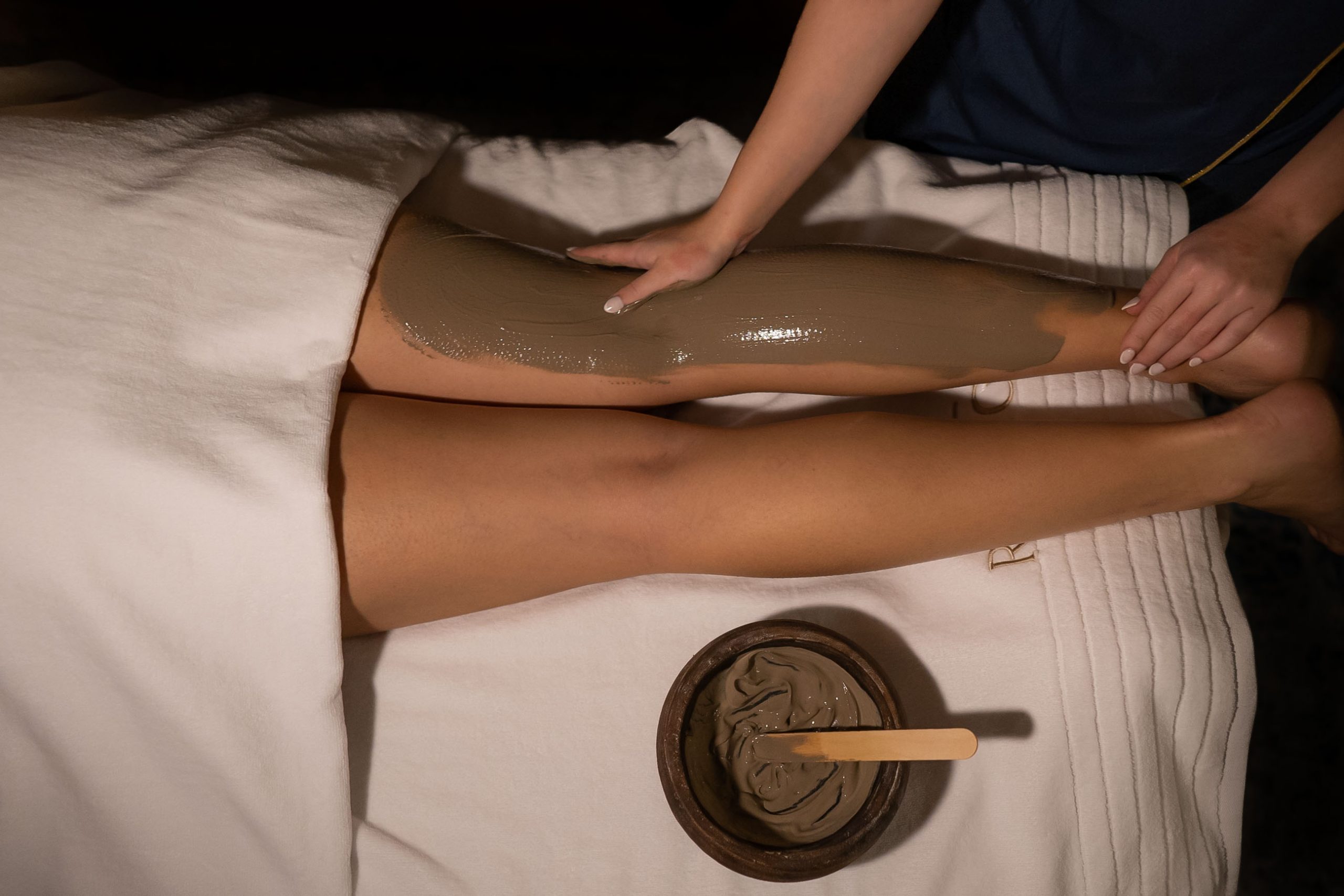 TREATMENT OF SLIMMING AND CELLULITIS