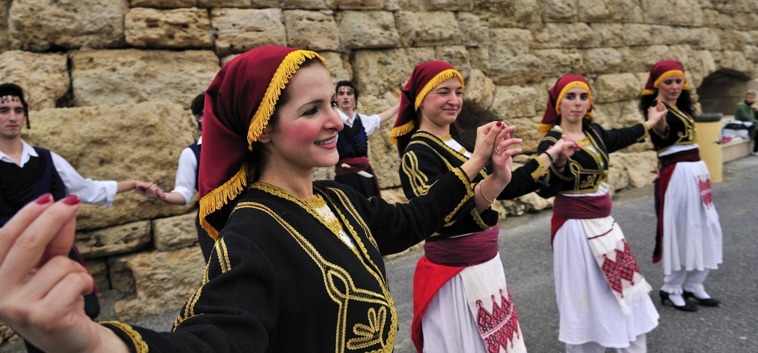 Traditional-Cretan-dance